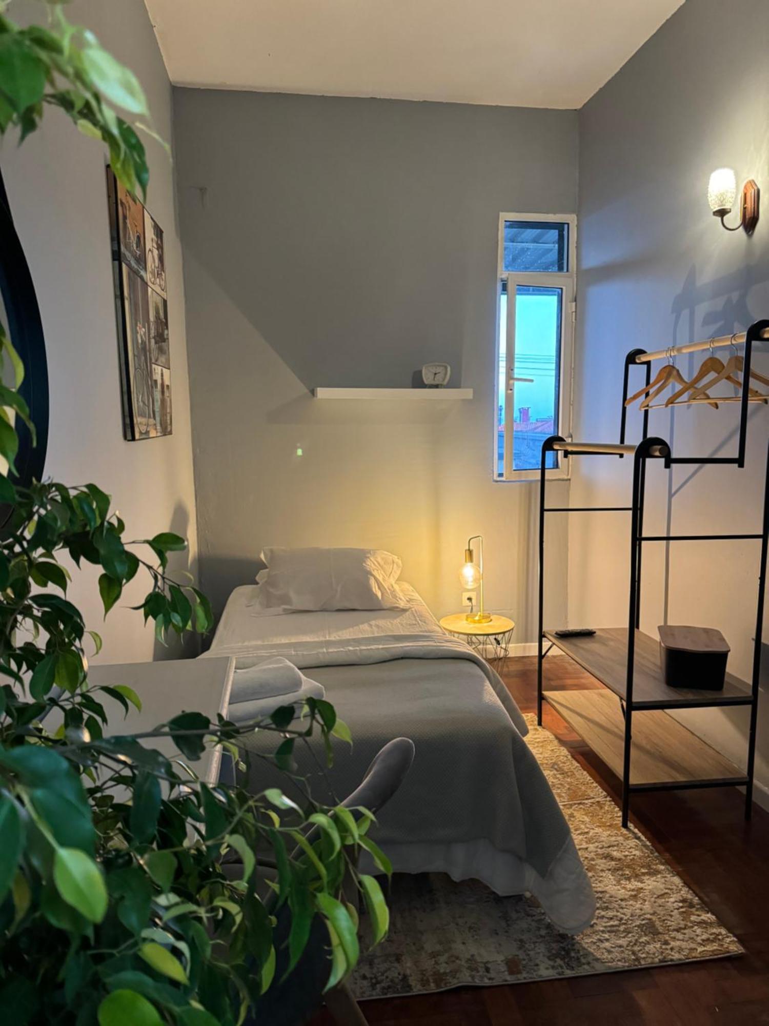 ホテル Residencial Funchal エクステリア 写真