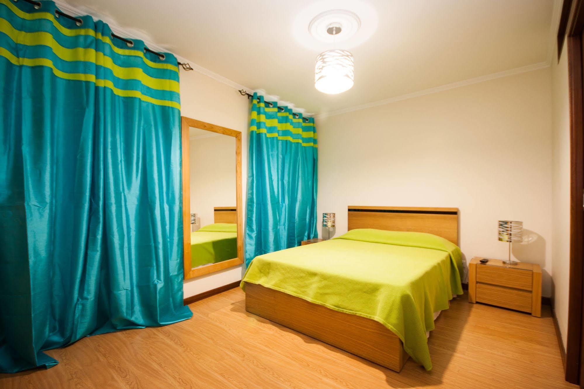 ホテル Residencial Funchal エクステリア 写真