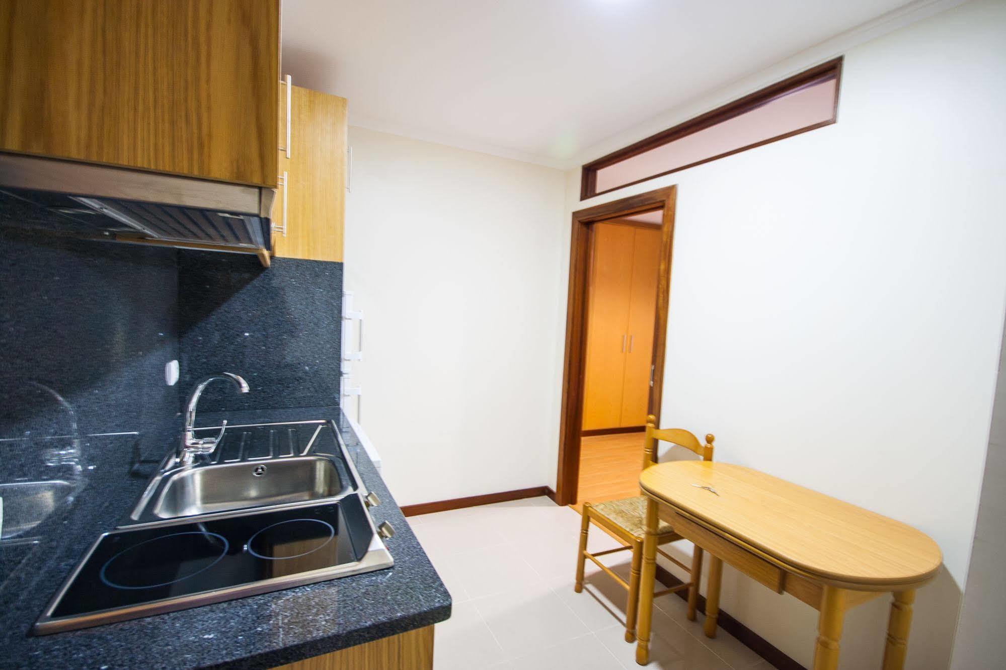 ホテル Residencial Funchal エクステリア 写真